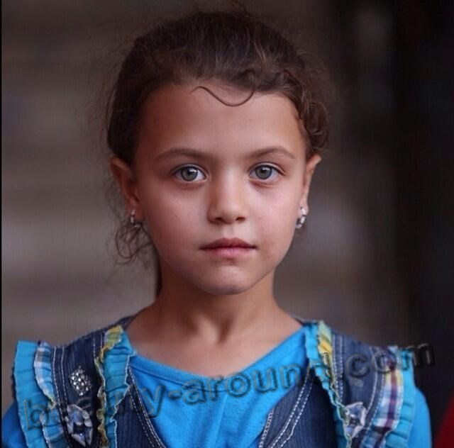 Turkmen girl photo