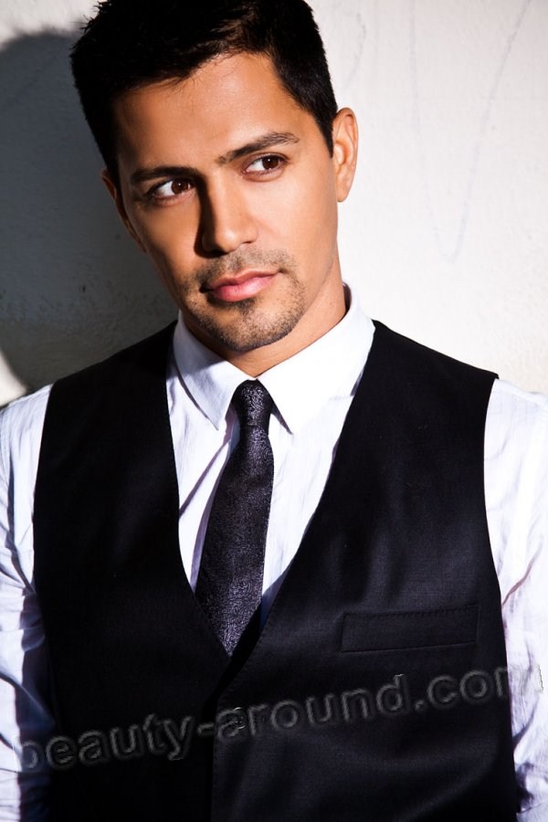 Jay Hernandez most beautiful American actor photos