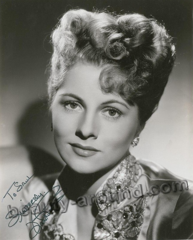 old Hollywood actresses photos, Joan Fontaine photo, english-american actress