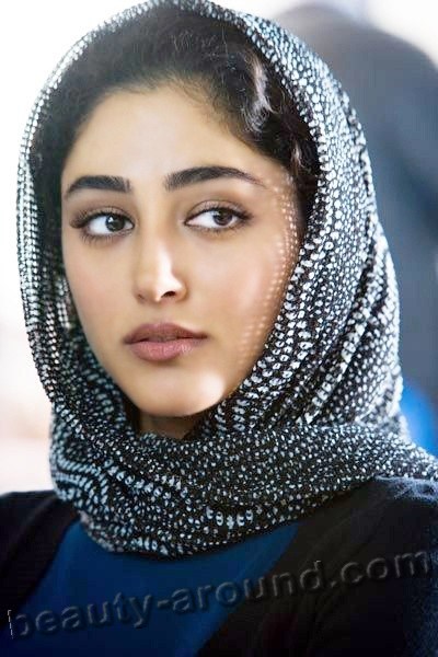 Golshifteh Farahani best Iranian actress photo in hijab