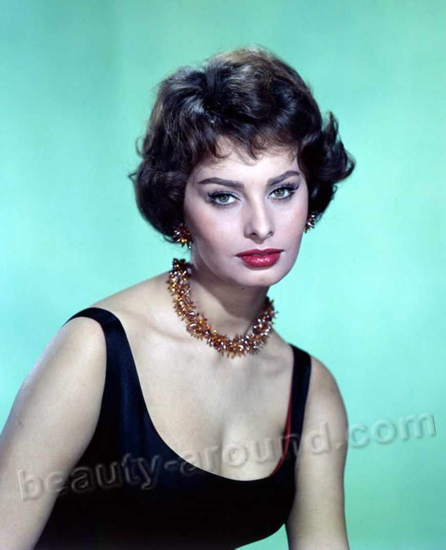 Beautiful Italian Women Sophia Loren Italian actress and singer photo