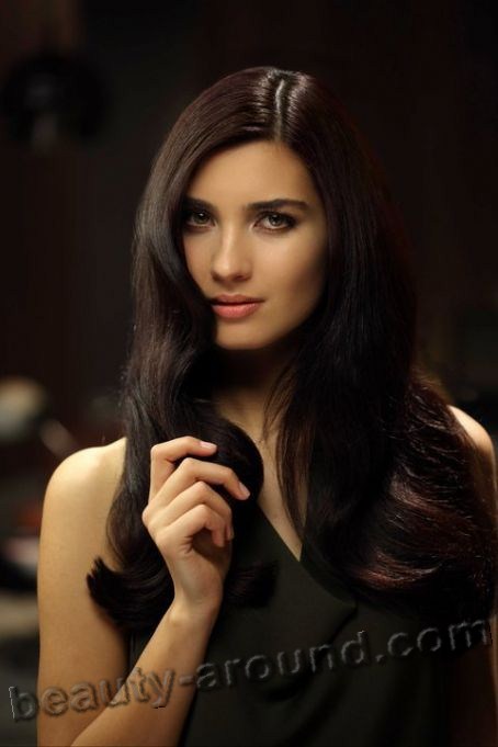 Tuba Büyüküstün / Tuba Buyukustun, Turkish actress, photo, advertising watch