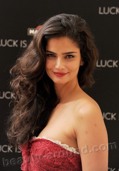 Shermine Shahrivar oriental women pictures