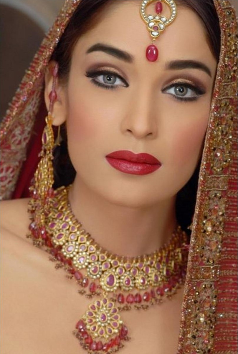 indian bridal makeup wear hairstyles dresses jewellery